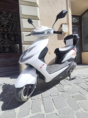 Scuter electric KUBA , motor 2 kw, bat 72 V - imagine 4