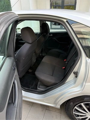 2006 Ford Focus 1.6 TDCI masina buna fiscal - imagine 9
