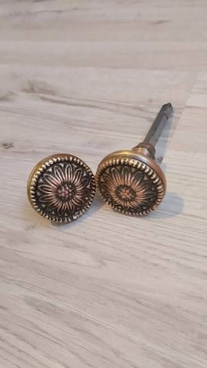 Clanta veche din bronz - imagine 4