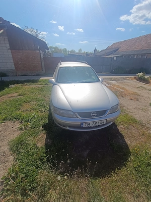 Vând Opel Vectra 