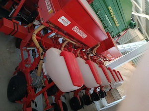 Se vinde următoarele utilaje agricole 