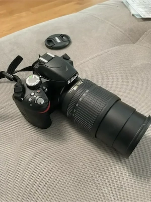 Vand Nikon D3200 cu Obiectiv 18-105 mm