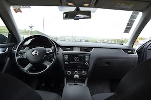 primul proprietar, vind Skoda Octavia III  - imagine 2