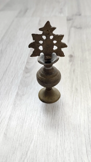 Obiect vechi din alama sau bronz - decor sau colectie