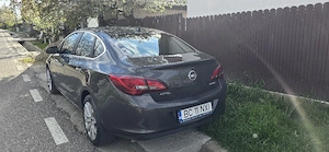 Opel Astra J 1.7 - imagine 5
