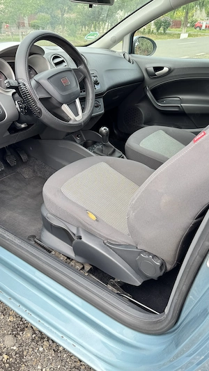 Vând Seat Ibiza 2010 - imagine 7