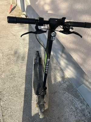 Trotinetă electrică 