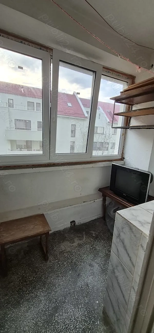 Închiriez garsonieră 