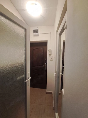 Vand apartament cu 2 camere in zona Grădiște lângă sc gen Aron Cotruș eta4 4 gen Aron Cotruș eta4 4 - imagine 5