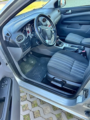 Ford Focus 1.6 Benzina - imagine 4