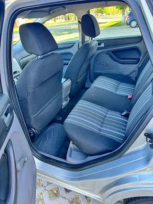 Ford Focus 1.6 Benzina - imagine 9