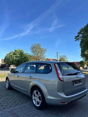 Ford Focus 1.6 Benzina - imagine 10