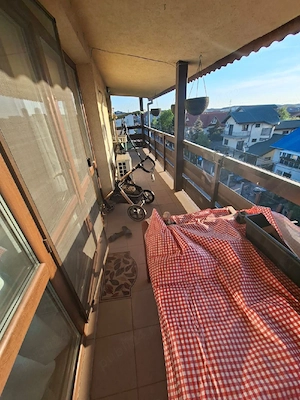 Vand apartament 3 camere