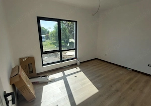 Casa Individuala 4 Camere 2 Bai si 500 Mp Teren in Crevedia - imagine 4