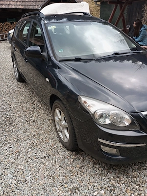 De vânzare Hyundai i30 mașină în bună stare de funcționare, benzina și GPL . - imagine 5