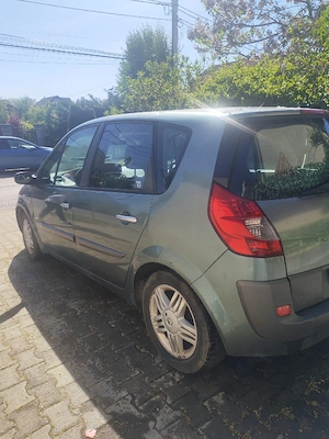 Renault megane scenic - imagine 5