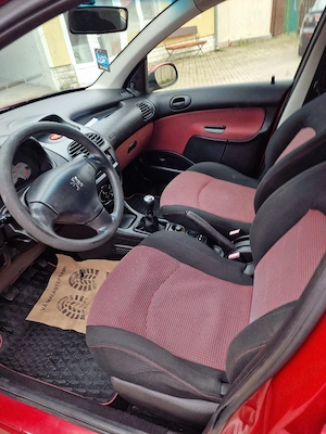 Mașină Peugeot 206 an 2003 motor 1.4 l  UNIC PROPRIETAR - imagine 3