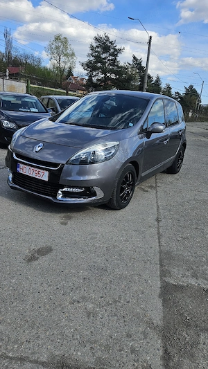 Renault Scenic  - imagine 5