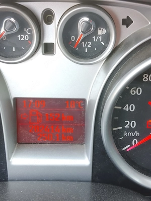 vand ford focus 2 înmatriculat ,stare bună de funcționare - imagine 5