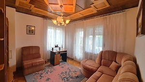 Proprietar: Casă solidă și spațioasă în zona centrală - oraș Sânnicolau Mare - imagine 9