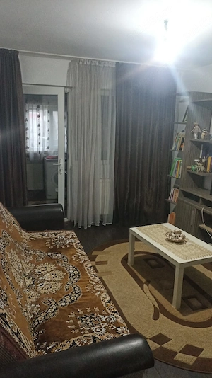 Apartament de inchiriat Gaesti - imagine 3