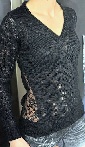 Pulover negru dantelat