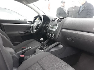 vand vw golf 5 2.0 tdi 140 cp - imagine 2