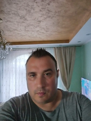 Domn aspect fizic plăcut îngrijit 47 de ani caut o doamnă aspect fizic plăcut  - imagine 2