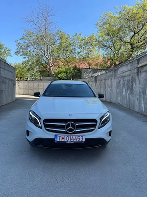Mercedes-Benz GLA 180  benzină | 90.000 km | - imagine 2