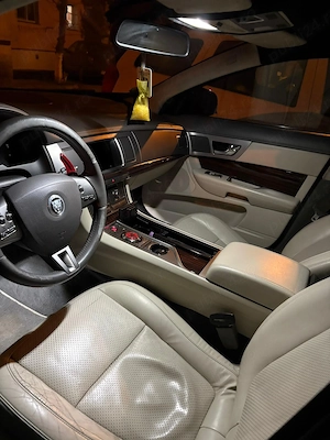 Jaguar XF 2010 BiTurbo 3.0L - imagine 4