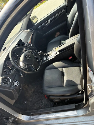 Mercedes C Class2.2, An2012, Stare foarte buna - imagine 4