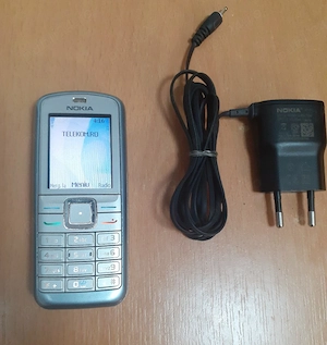 Vând Telefon NOKIA 6070 Liber de Rețea