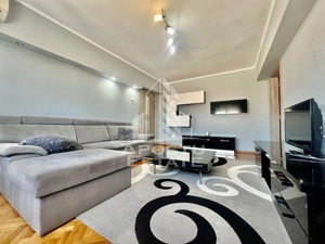 Apartament 3 camere, zona Centrala - imagine 2