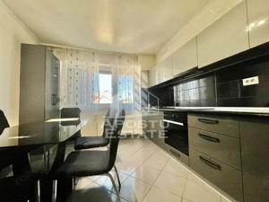 Apartament 3 camere, zona Centrala - imagine 5