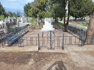 De vanzare gradina familiara cimitir (Eternitatea)UTA