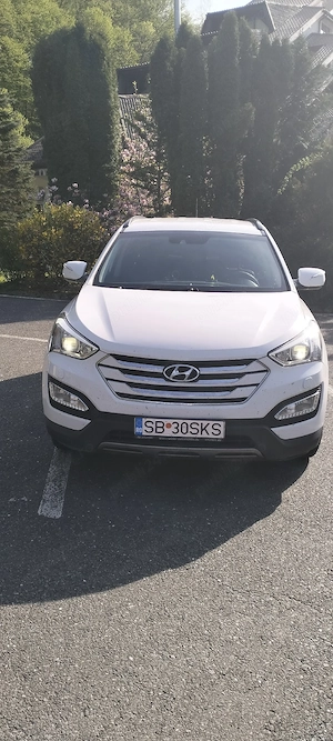 Vând Hyundai Santa Fe
