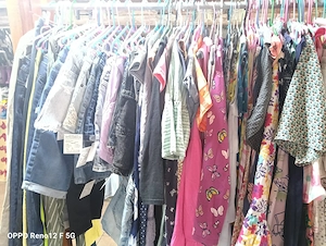 De vanzare un magazin de haine de copii second hend  - imagine 2