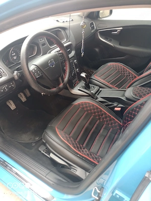 vând Volvo V40, D3 proprietar  - imagine 6