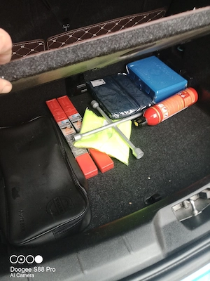 vând Volvo V40, D3 proprietar  - imagine 10