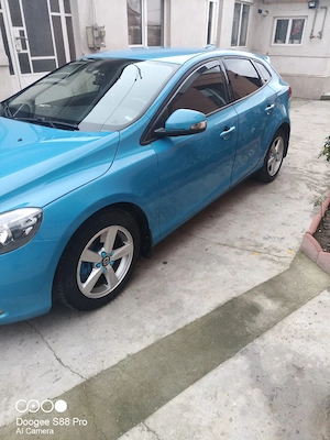 vând Volvo V40, D3 proprietar  - imagine 8