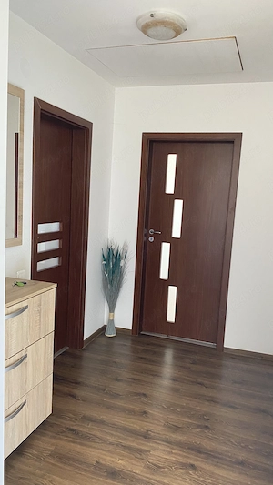 Proprietar vand apartament 2 camere - imagine 2