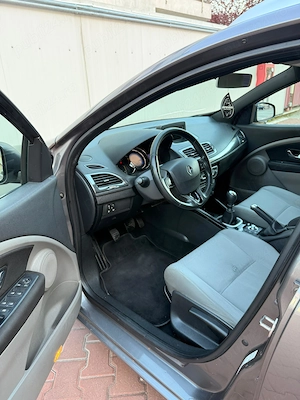 Renault Megane3 1.5 Dci 110 Cp 2011    Navi Clima    Avariat Lovit - imagine 7