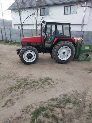 Tractor universal 833 DTC 2005