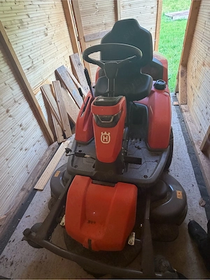 vand tractor tuns iarba Husqvarna Rider R 320 XAWD cu masa de taiere - imagine 5