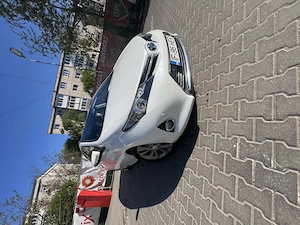 Toyota Auris 1.8 benzină +GPL