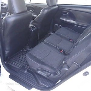 toiota prius plus  - imagine 3