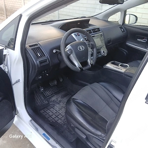 toiota prius plus  - imagine 6