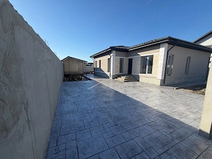 Casa 4 Camere Curte 700 mp