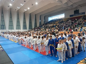 Ambulanță Privată Transport medical asistat și neasistat. Competiții sportive Adunări publice  - imagine 5