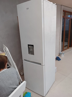 Vând frigider Beko cu Walter dispenser